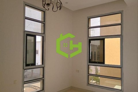 5 bedrooms Villa in Al Yasmeen, UAE No. 105133 4