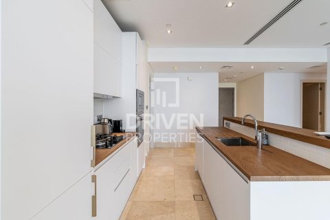 Apartment de 3 dormitorios en The Crescent, UAE No. 217618 9