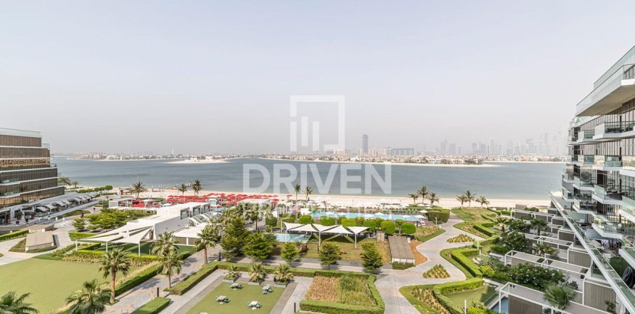 Apartment de 3 dormitorios en The Crescent, UAE No. 217618