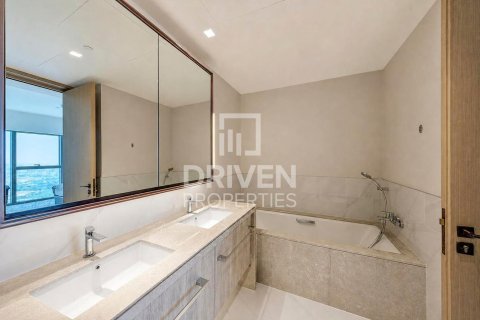 3 bedrooms Apartment in Address Harbour Point, UAE No. 212904 13