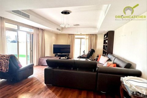 Villa de 5 dormitorios en Al Hamra Village, UAE No. 75266 19
