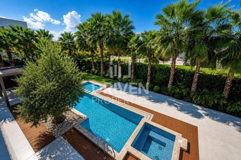 Вилла с 6 спальнями в District One, ОАЭ №218541 3