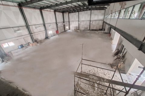2034.6m² Commercial property in Al Khawaneej, UAE No. 46594 5