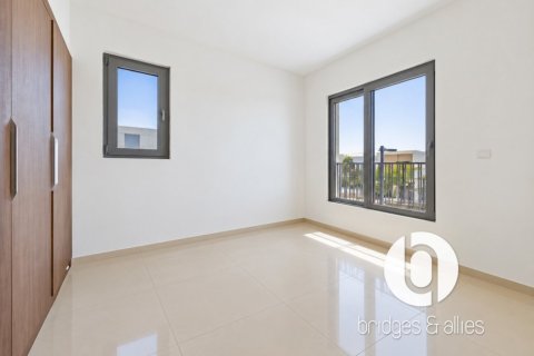 Вилла с 4 спальнями в Tilal Al Ghaf, ОАЭ №224355 11