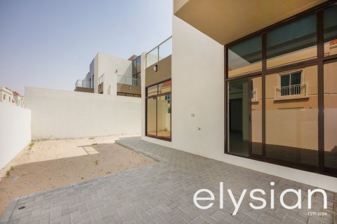 Villa de 4 chambres à District 11, UAE No. 64691 20