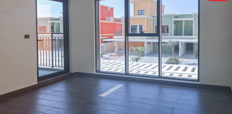 Townhouse de 4 dormitorios en Dubai, UAE No. 203609