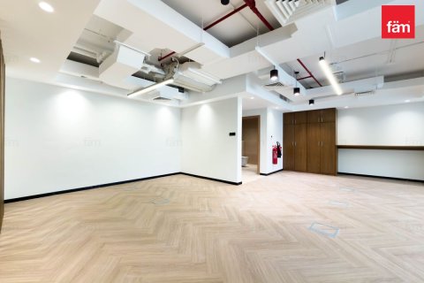 102m² Office in Dubai, UAE No. 216083 16