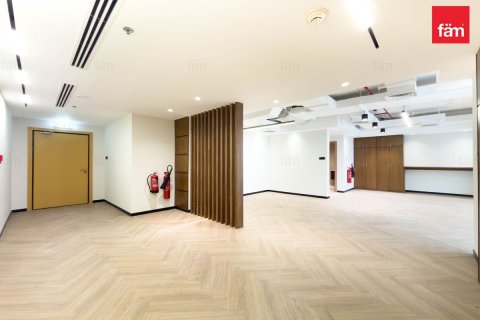 102m² Office in Dubai, UAE No. 216083 12