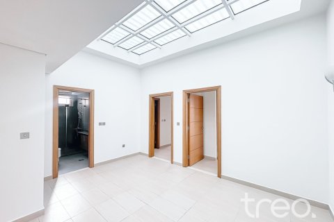 Villa de 4 chambres à Legacy, UAE No. 222760 12