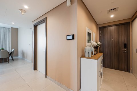 Квартира с 3 спальнями в Zabeel, ОАЭ №221600 13