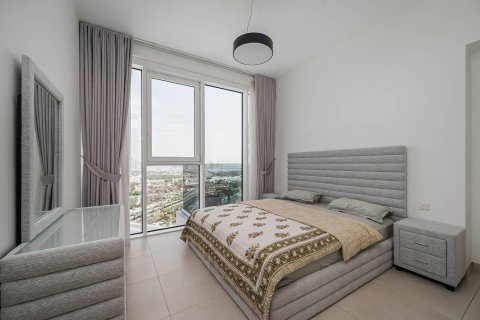 Квартира с 3 спальнями в Zabeel, ОАЭ №221600 14