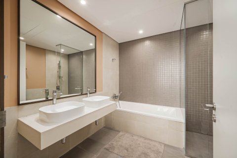 Квартира с 3 спальнями в Zabeel, ОАЭ №221600 17