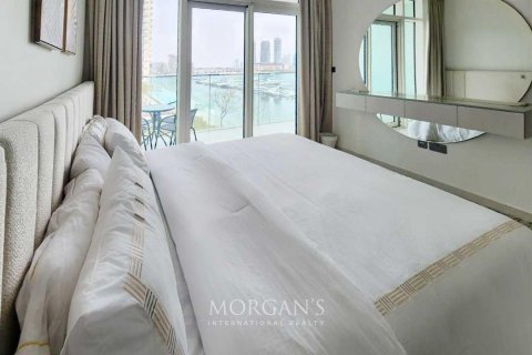3 bedrooms Apartment in EMAAR Beachfront, UAE No. 87800 9