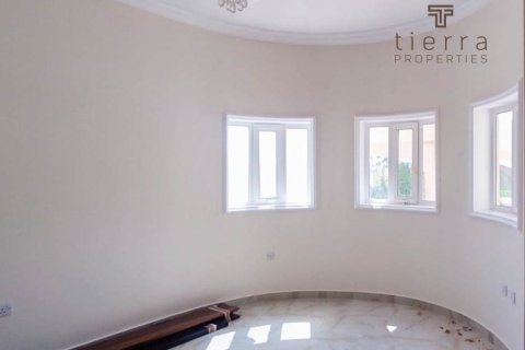 Villa de 4 dormitorios en Dubai Industrial Park, UAE No. 4649 10