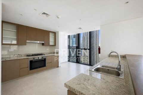 3 bedrooms Apartment in BLVD Heights, UAE No. 215200 9