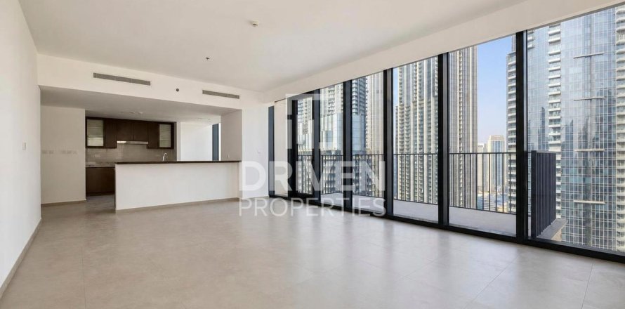 3 bedrooms Apartment in BLVD Heights, UAE No. 215200