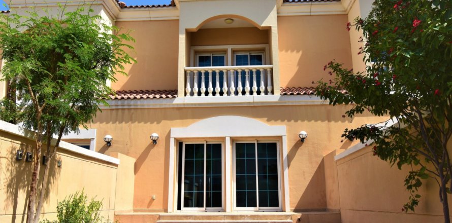 1 bedroom Townhouse in Jumeirah Village Triangle, UAE No. 5426