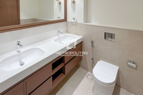 2 غرف نوم شقة في EMAAR Beachfront, الإمارات العربية المتحدة رقم 129393 11
