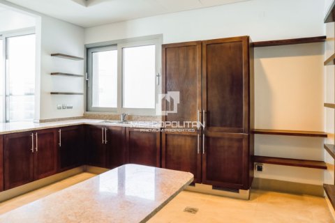 Apartment de 3 dormitorios en Palm Jumeirah, UAE No. 129528 9
