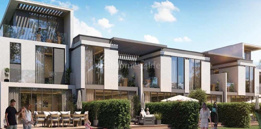 Villa de 5 dormitorios en Dubai Land, UAE No. 167573