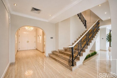 Вилла с 4 спальнями в Jumeirah Islands, ОАЭ №205983 4