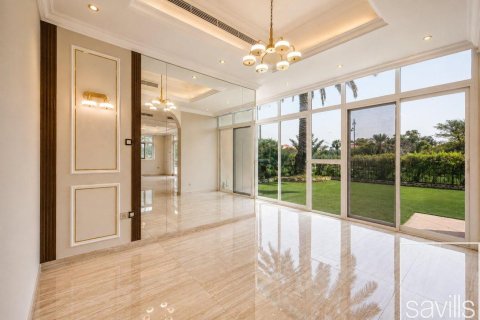 Вилла с 4 спальнями в Jumeirah Islands, ОАЭ №205983 7