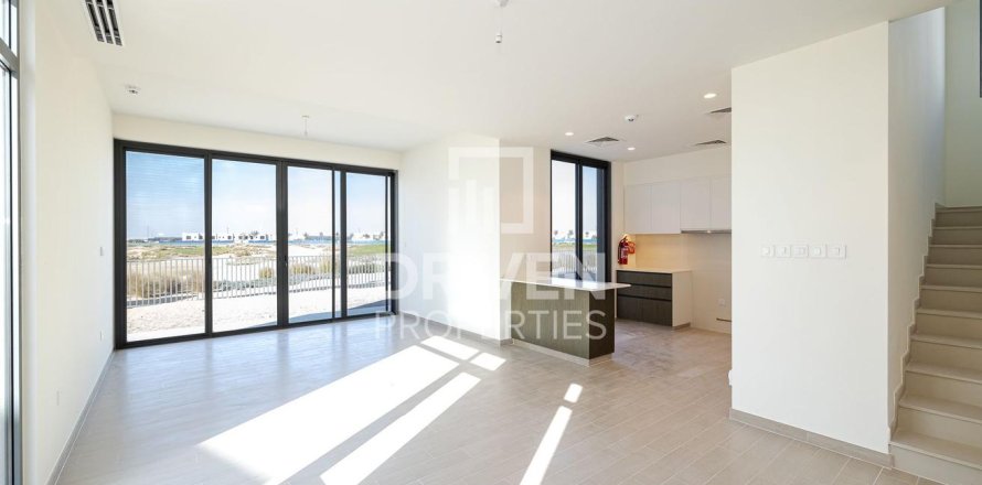 4 غرف نوم فيلا في EMAAR South, الإمارات العربية المتحدة رقم 202508