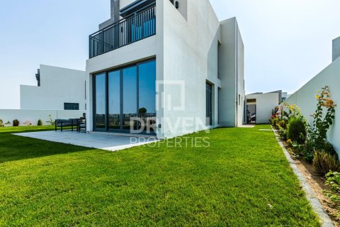 4 غرف نوم فيلا في EMAAR South, الإمارات العربية المتحدة رقم 202508 23