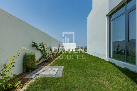4 غرف نوم فيلا في EMAAR South, الإمارات العربية المتحدة رقم 202508 19