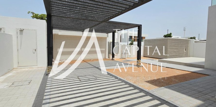 Villa de 4 dormitorios en Saadiyat Island, UAE No. 215507