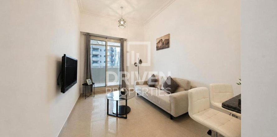 Квартира с 1 спальней в Dream Towers, ОАЭ №225477