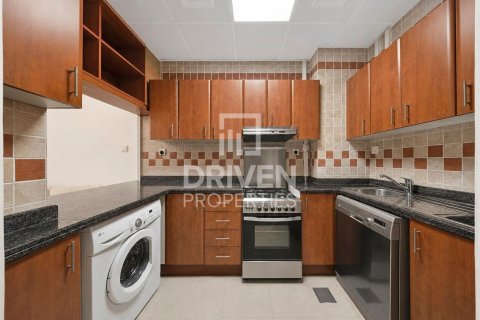 Квартира с 1 спальней в Dream Towers, ОАЭ №225477 7