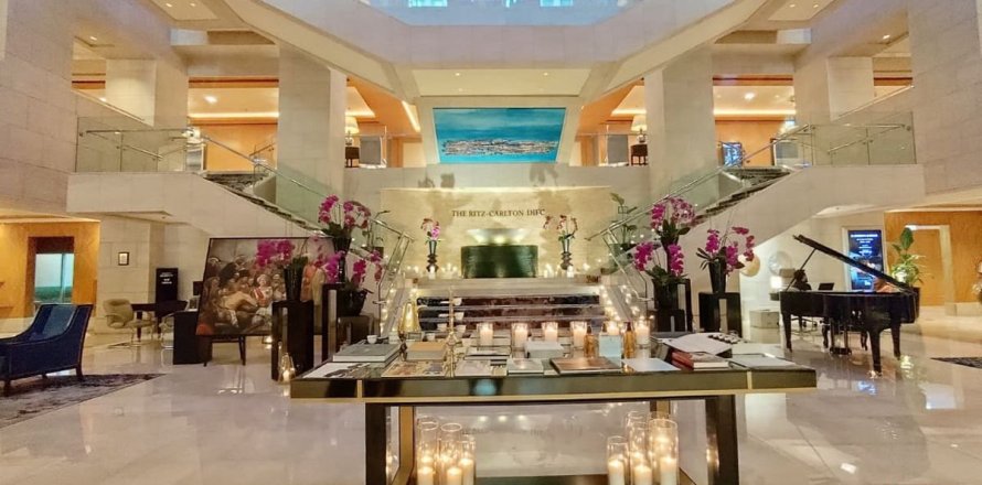 Apartment de 3 dormitorios en DIFC, UAE No. 160876