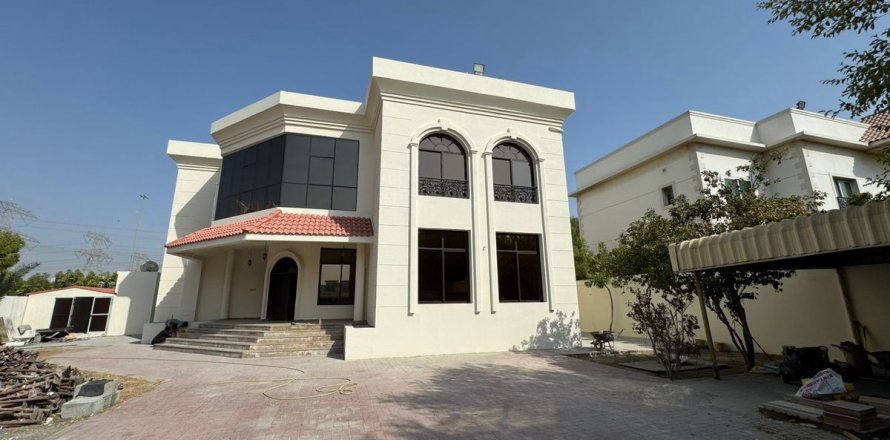 Villa de 5 chambres à Al Barsha, UAE No. 222212