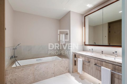Apartment de 2 dormitorios en Address Harbour Point, UAE No. 217822 14