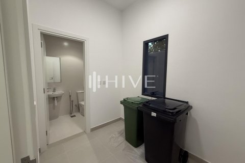 Villa de 4 chambres à Tilal City, UAE No. 38140 18