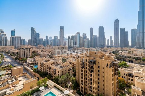 Apartment de 2 dormitorios en Burj Royale, UAE No. 215121 17