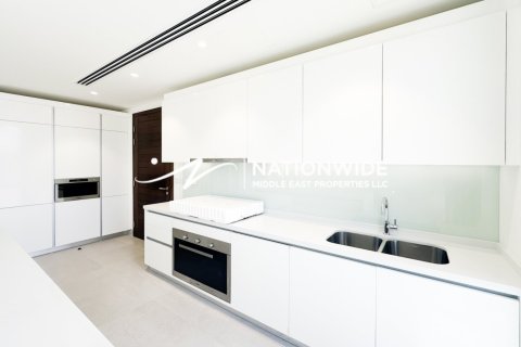 Villa de 4 dormitorios en Abu Dhabi, UAE No. 77198 4