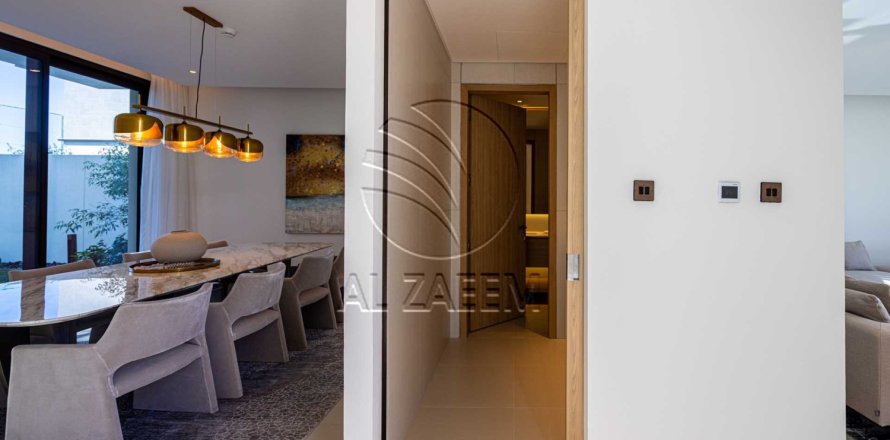 Villa de 4 chambres à Saadiyat Island, UAE No. 167982