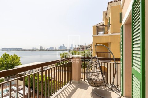 Villa de 4 dormitorios en Jumeirah, UAE No. 217862 19