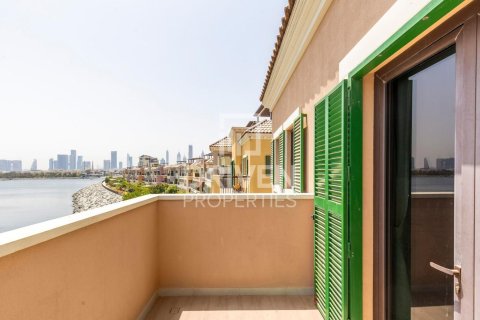Villa de 4 dormitorios en Jumeirah, UAE No. 217862 20