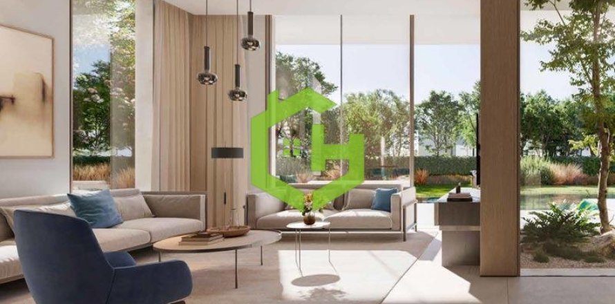 Villa de 6 dormitorios en Dubai Land, UAE No. 37036