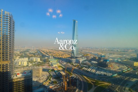Квартира с 2 спальнями в Icon Tower 2, ОАЭ №167335 18