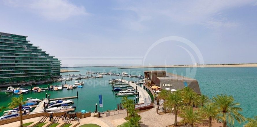 Apartment de 3 dormitorios en Al Raha Beach, UAE No. 13405