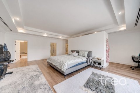 5 bedrooms Villa in Meadows, UAE No. 220756 11