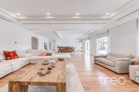 5 bedrooms Villa in Meadows, UAE No. 220756 5
