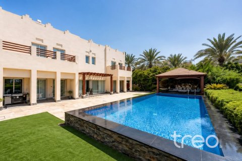 5 bedrooms Villa in Meadows, UAE No. 220756