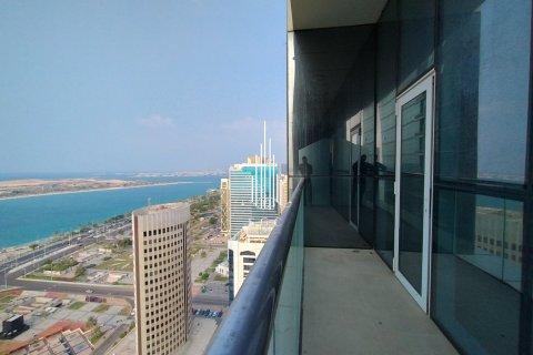Apartment de 4 dormitorios en Corniche Road, UAE No. 49722