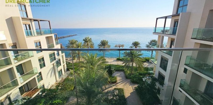 Apartment de 3 dormitorios en Sharm, UAE No. 22827
