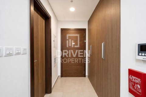 Studio Apartment in Azizi Star, UAE No. 211743 12